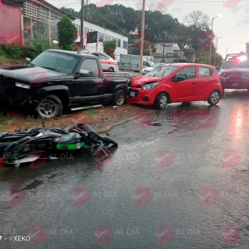 Accidente sobre el boulevard 5 de febrero frente a «Sabritas» en San Andrés tuxtla