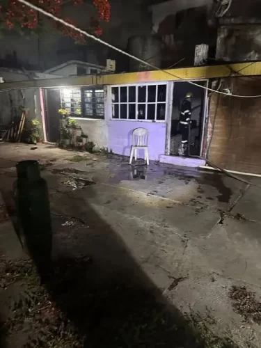 Investigan incendio en vivienda del centro de Veracruz; señalan a expareja de la afectada