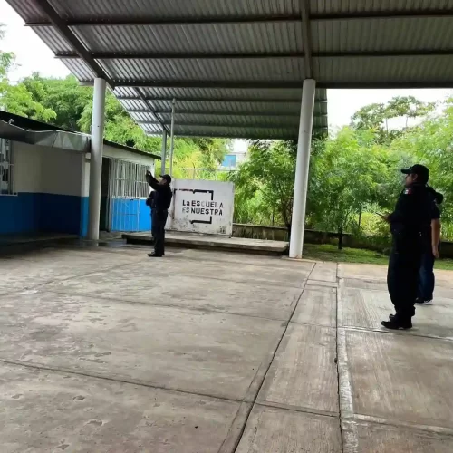 Vandalizan e intentan robar en jardín de niños de San Andrés Tuxtla; padres y docentes exigen mayor seguridad