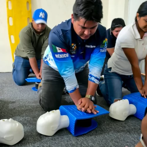 Capacitan a prestadores de servicios en materia de Protección Civil en San Andrés Tuxtla
