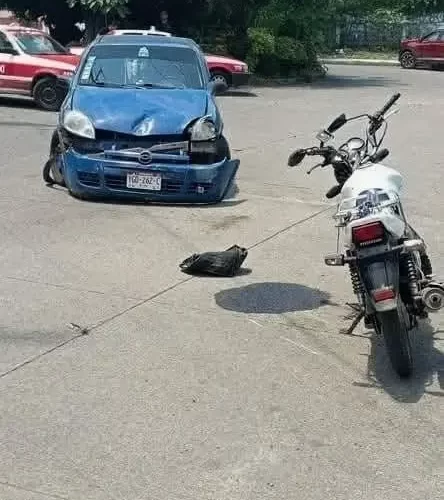 Motociclista resulta lesionado tras accidente vial en el fraccionamiento San Andrés