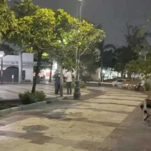 Resguardan a menor extraviada en el centro de Veracruz; buscaba a su madre