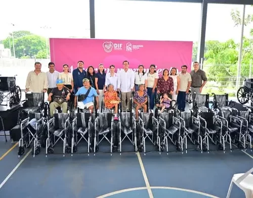 Beneficia programa “Amor en Movimiento” a 105 personas con aparatos funcionales en San Andrés Tuxtla