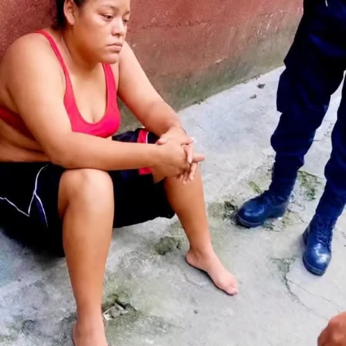 Detienen a mujer por presunto homicidio de menor de dos años en La Libertad