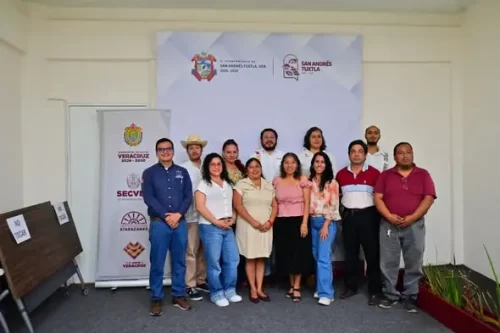 Concluyen certificación de promotores culturales para fortalecer tradiciones de San Andrés Tuxtla