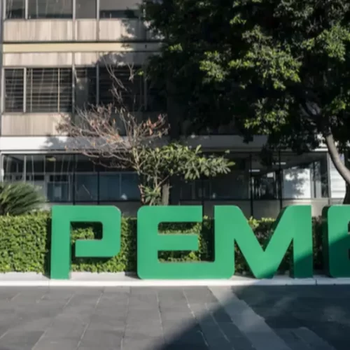 Pemex fortalece su posición financiera y operativa