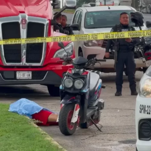 Asesinan a hombre a balazos cerca de gasolinera en Cosoleacaque