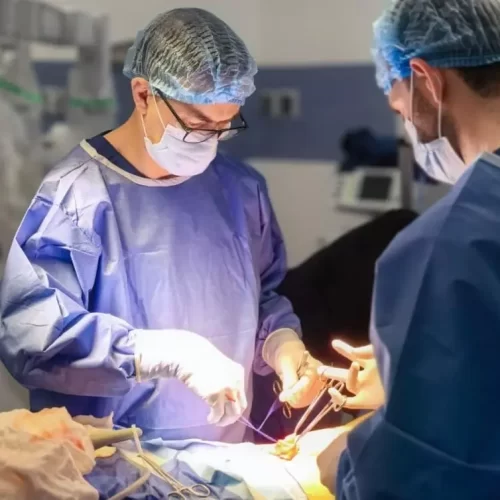 Se realiza en México primer trasplante hepático asistido por robot