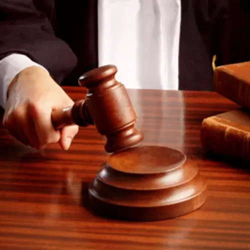 Sancionan a 39 personas servidoras públicas por cometer faltas graves y no graves