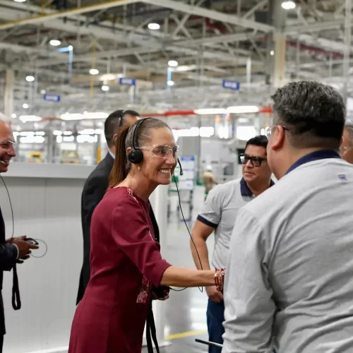 General Motors producirá 80 mil autos para el consumo nacional: Presidenta