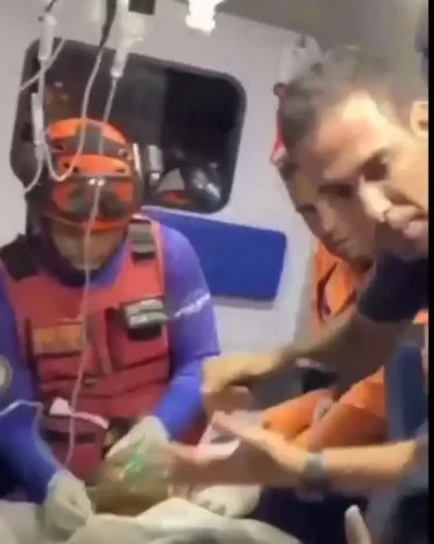 Rescatan con vida a niño de 3 años tras permanecer seis días bajo los escombros en Venezuela