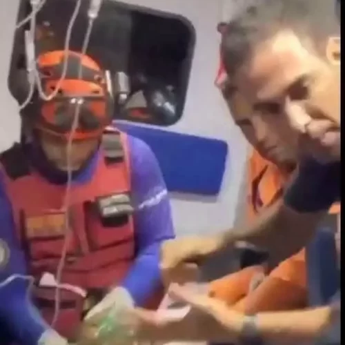 Rescatan con vida a niño de 3 años tras permanecer seis días bajo los escombros en Venezuela