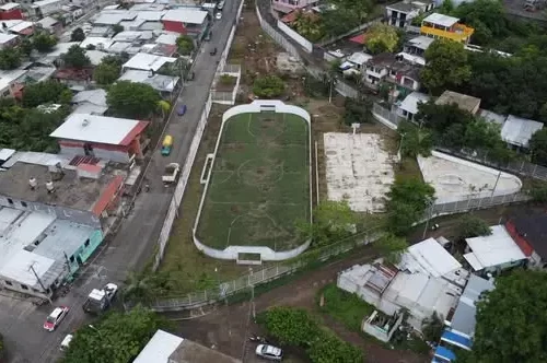 Inician trabajos de rehabilitación en la cancha del Ferrocarril de San Andrés Tuxtla