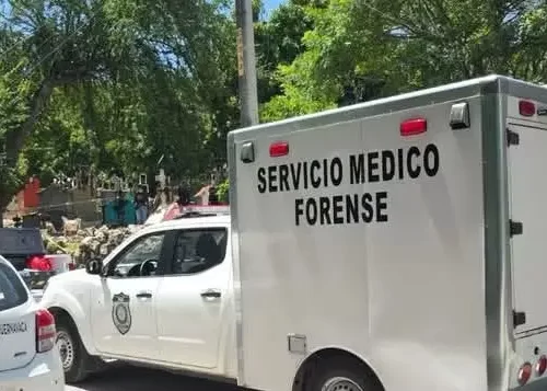 Hallan cinco costales con restos óseos en panteón de Jiutepec